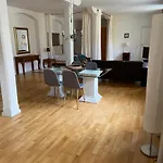 Elegant In Historic Center